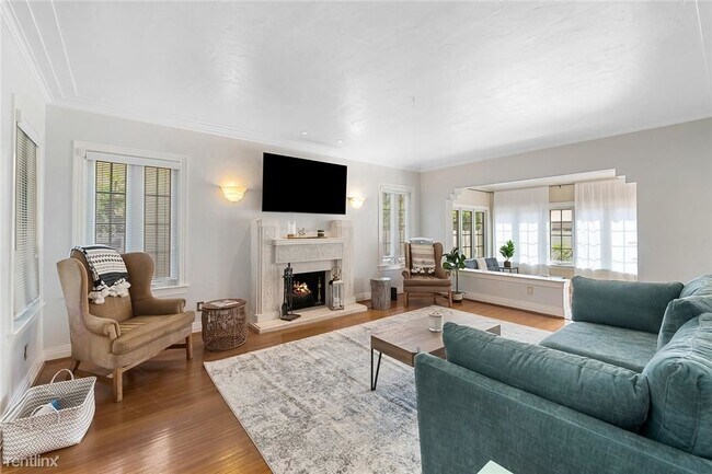 Building Photo - 3 br, 2.5 bath House - 1148 Harrison St