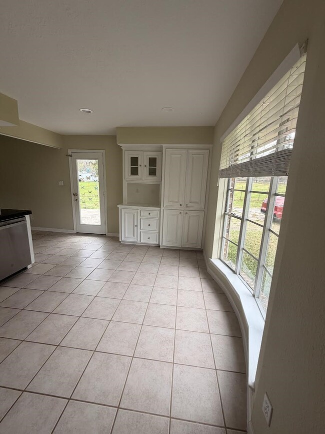 Building Photo - 15915 Indian Springs Trail