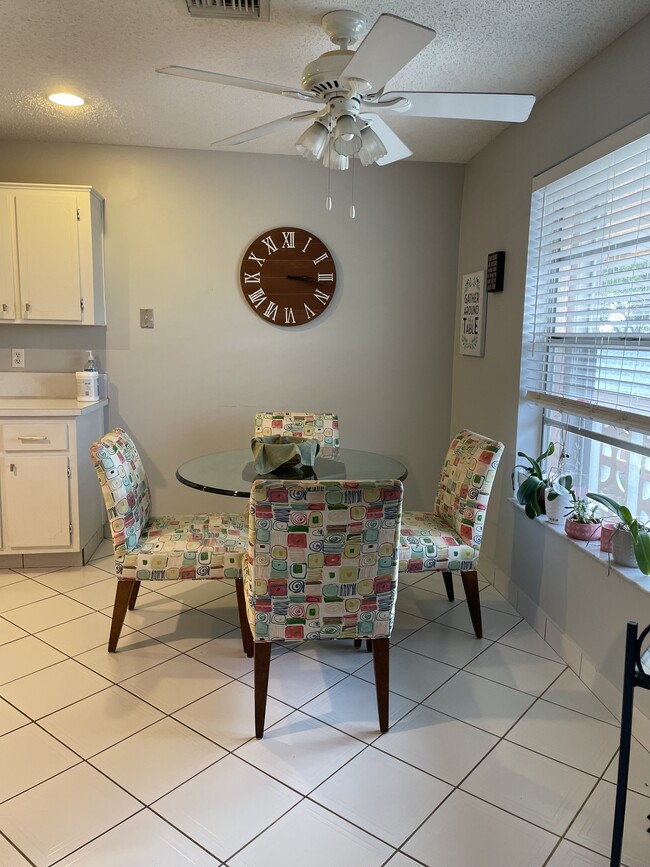 Kitchen Dinning Room - 1681 NW 20th Ave