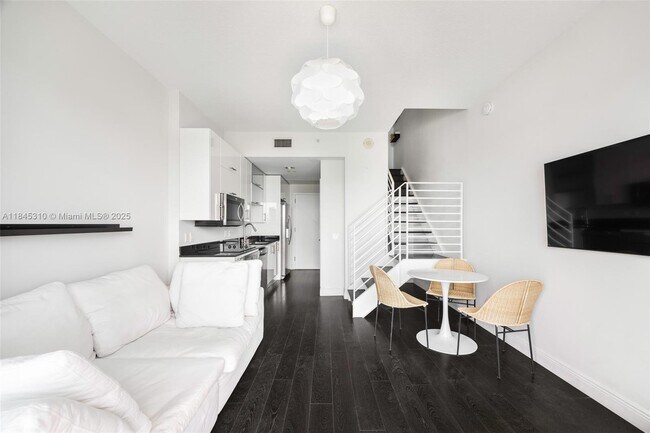 Foto del edificio - 60 SW 13th St