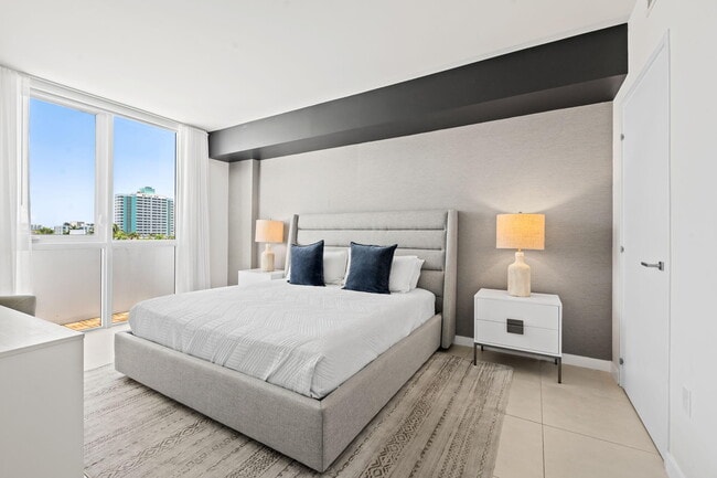 Building Photo - 401 N Birch Rd