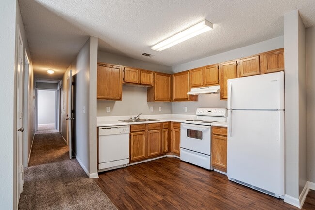 Building Photo - Brookside Pointe Apartments