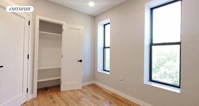 Foto del edificio - 213 St Ann's Ave