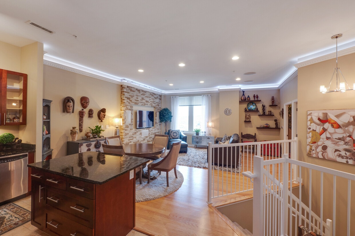 155 Potomac Psge Unit PH17, Oxon Hill, MD 20745 Condo for Rent in