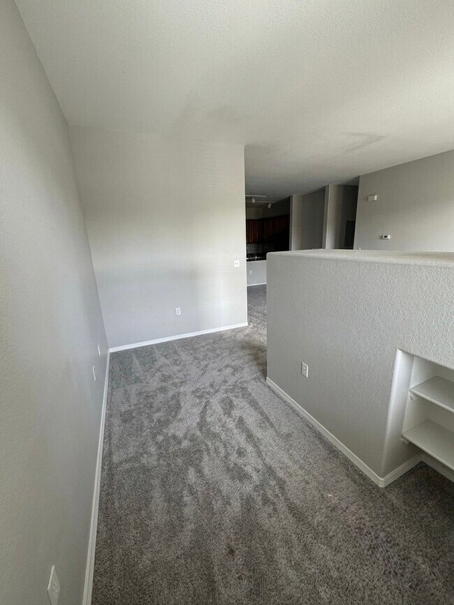 Building Photo - 8489 Canyon Rim Cir