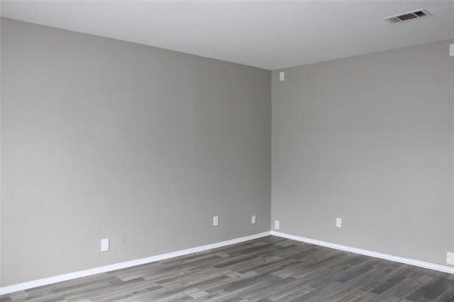 Building Photo - 526 Glen Cove St
