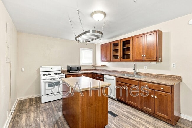 Building Photo - 1156 Fletcher Ave