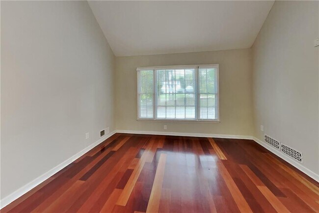Foto del edificio - 2916 Sope Creek Dr