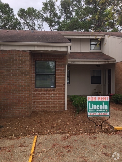 Building Photo - 2726 Tyndall Dr