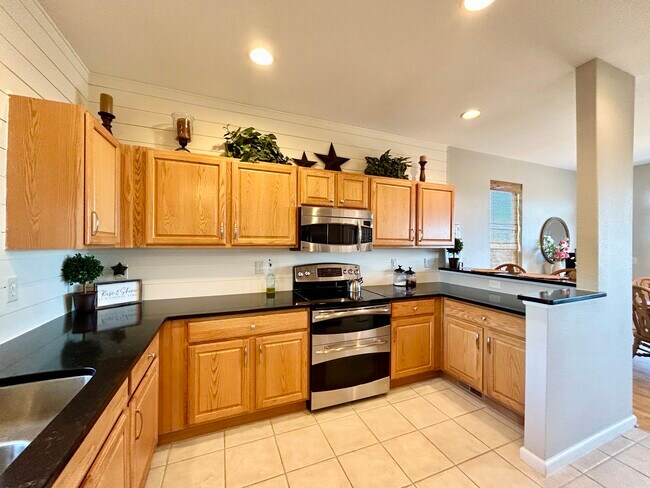 Building Photo - 7590 Chancellor Dr