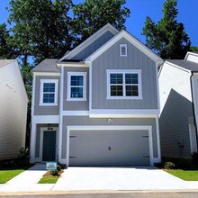Building Photo - 123 Millers Ln