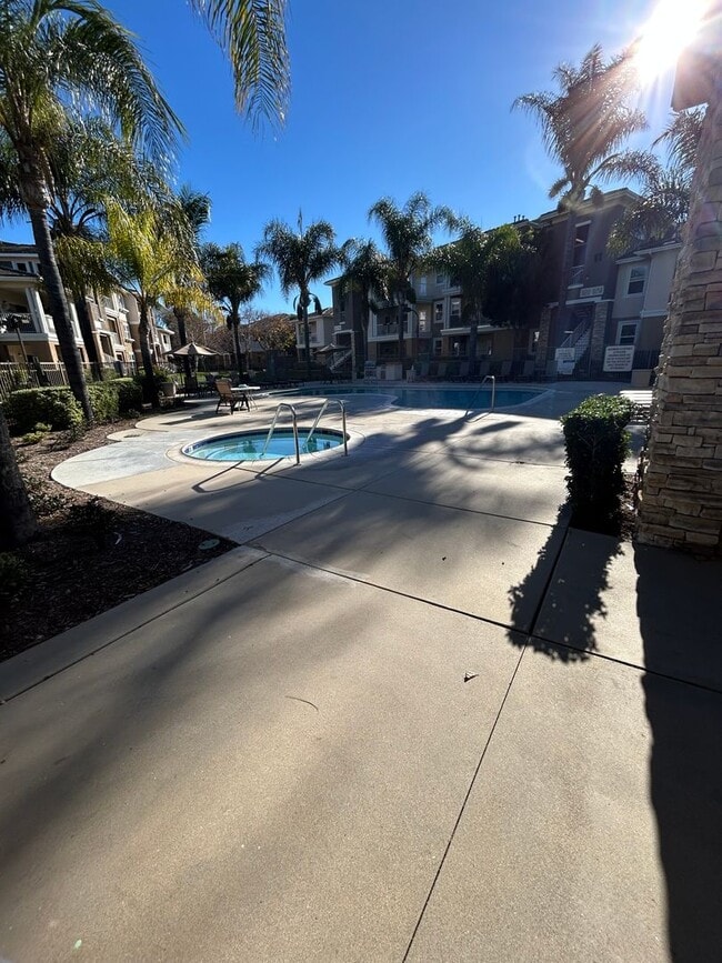 Foto del edificio - Temecula PKwy. 1 Bedroom, 1 Bath Condo with Garage