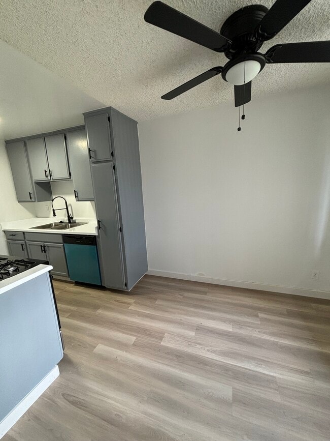 Building Photo - WOODCREST APARTMENTS