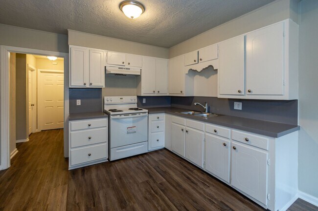 Foto del edificio - Just Renovated! Close to Hwy 287 Immediate...