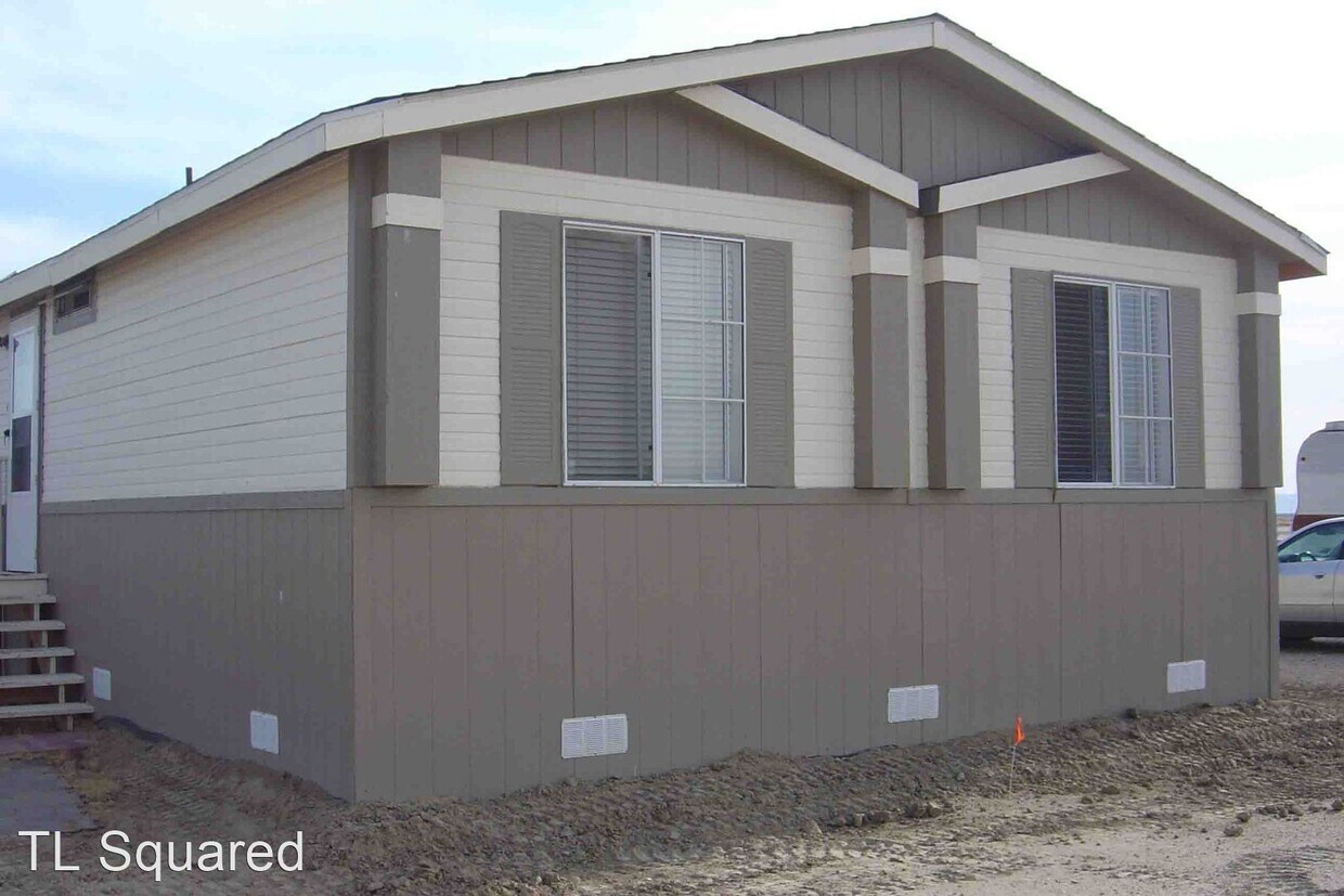 Foto principal - 3 br, 2 bath House - 318 20th St W