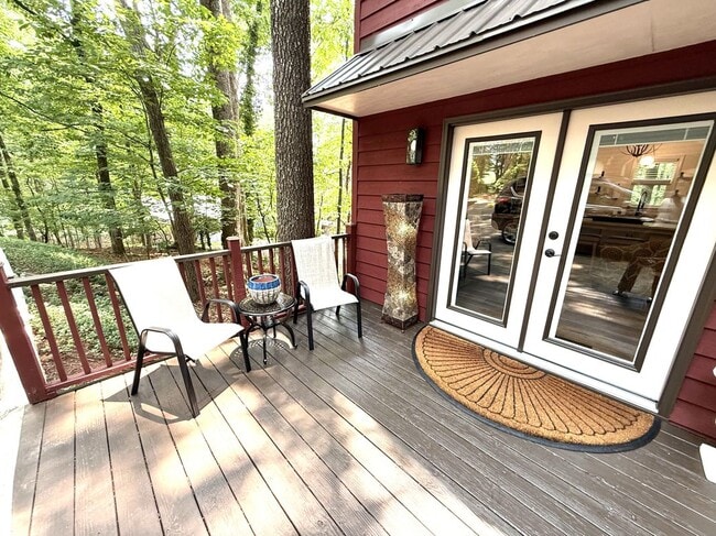 Building Photo - 3899 Spinnaker Way