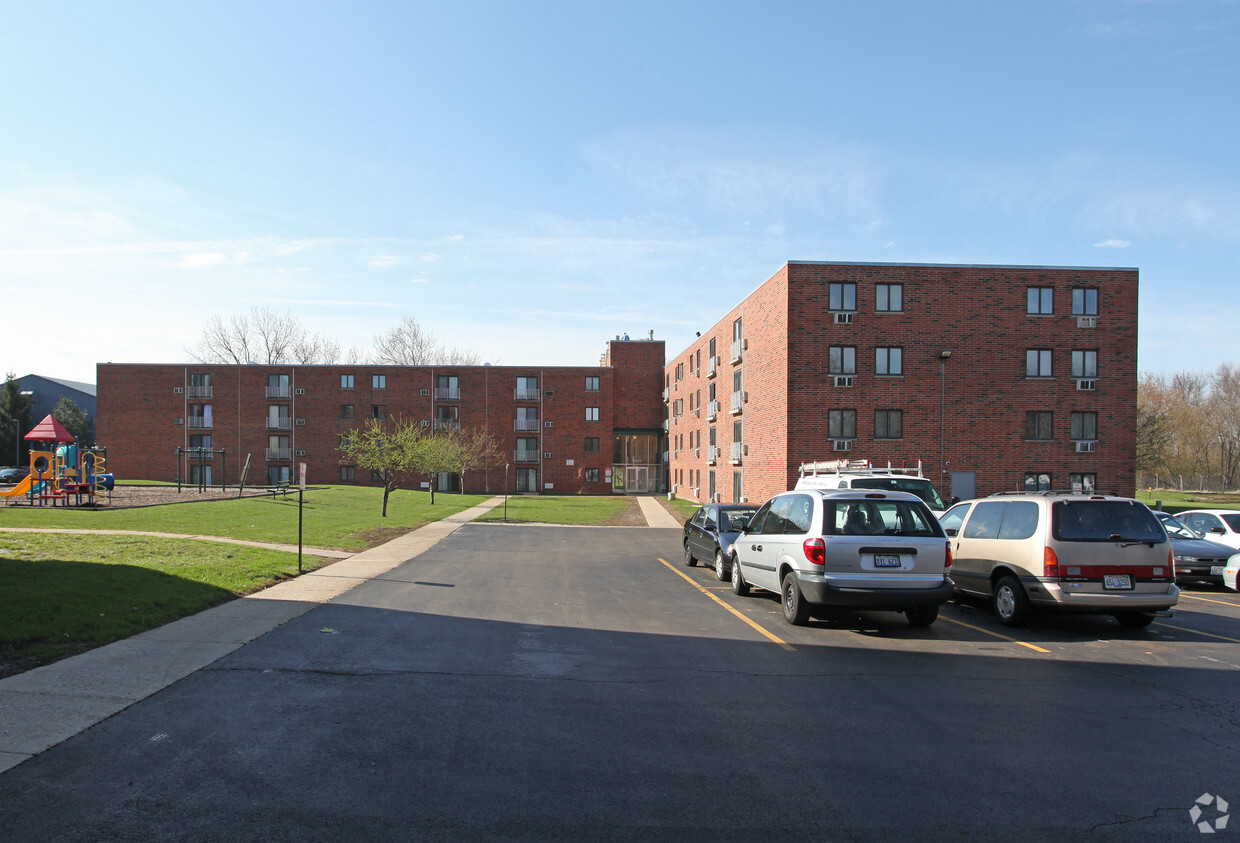 Primary Photo - Towne and Country Apartments