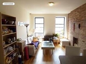 Building Photo - 139 W 83rd St
