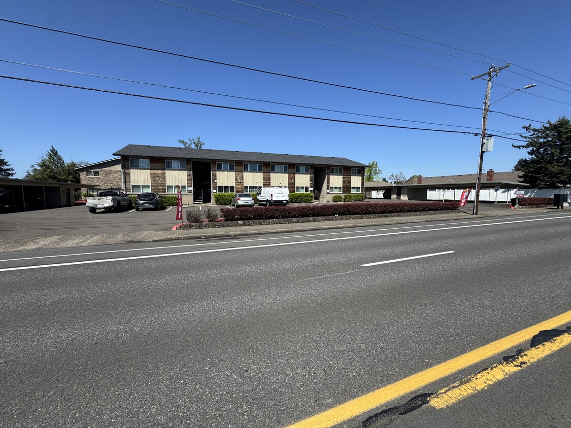 Building Photo - ES2275 -Eagle Rock Apartments
