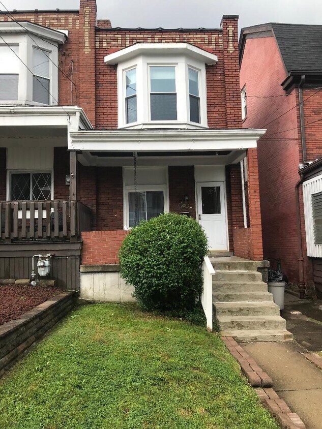 Primary Photo - 524 Farnsworth St