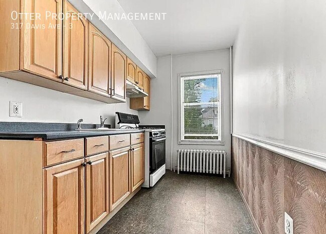 Foto del edificio - 317 Davis Ave