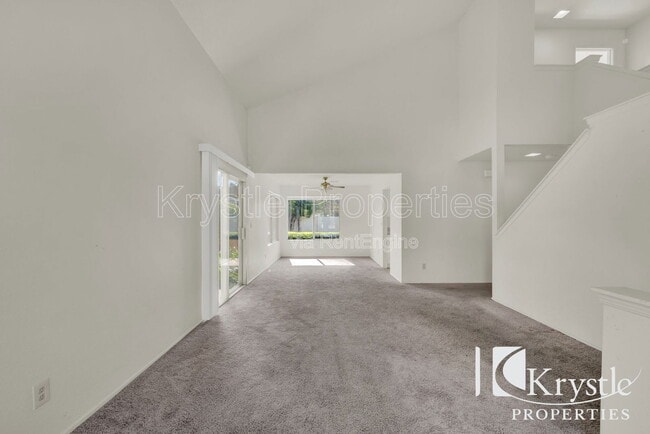 Building Photo - 267 Quartz Ln