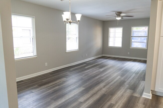 Foto del edificio - 1104 Southampton St