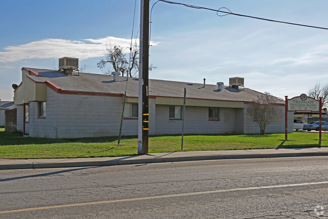 Foto del edificio - Firebaugh Family Apartments