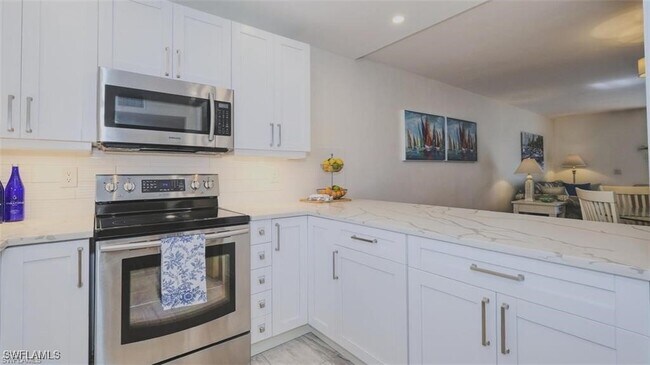 Foto del edificio - 4531 Bay Beach Ln
