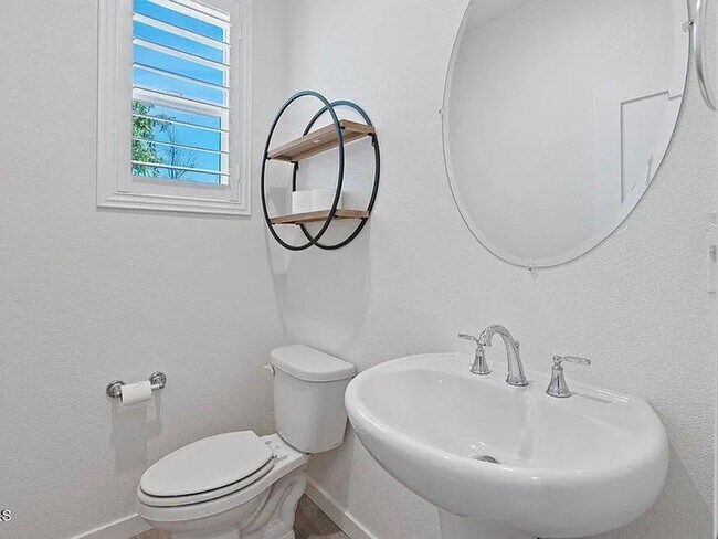 Building Photo - COMING SOON! 3/2.5 in Morgan Hill