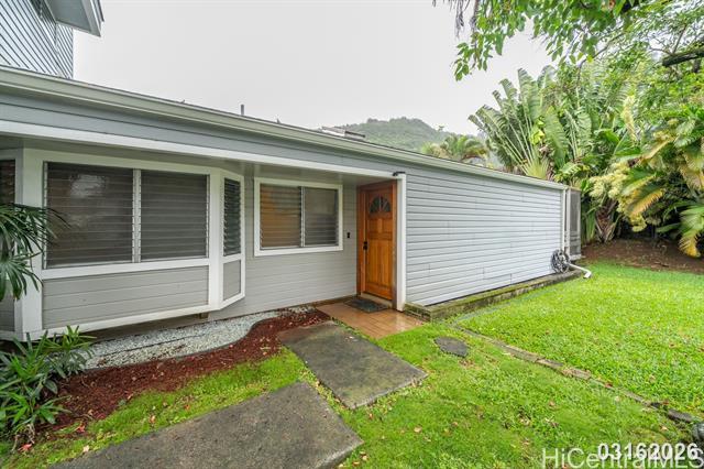 Building Photo - 2752 Kalihi St