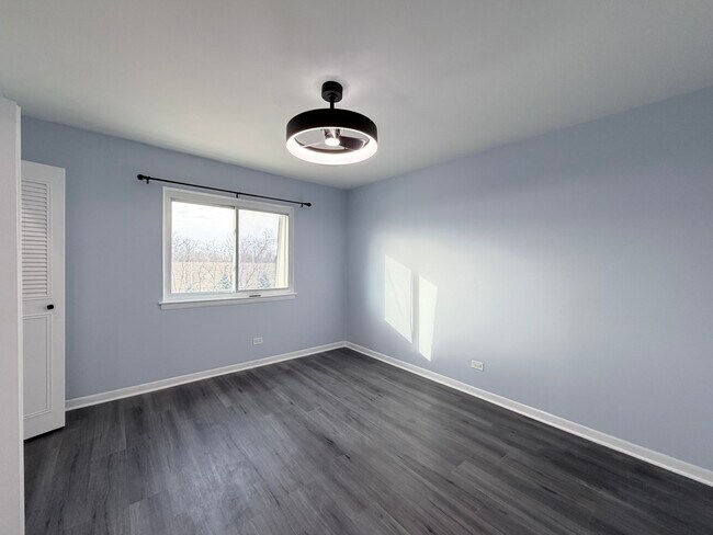 Foto del edificio - 9460 Bay Colony Dr