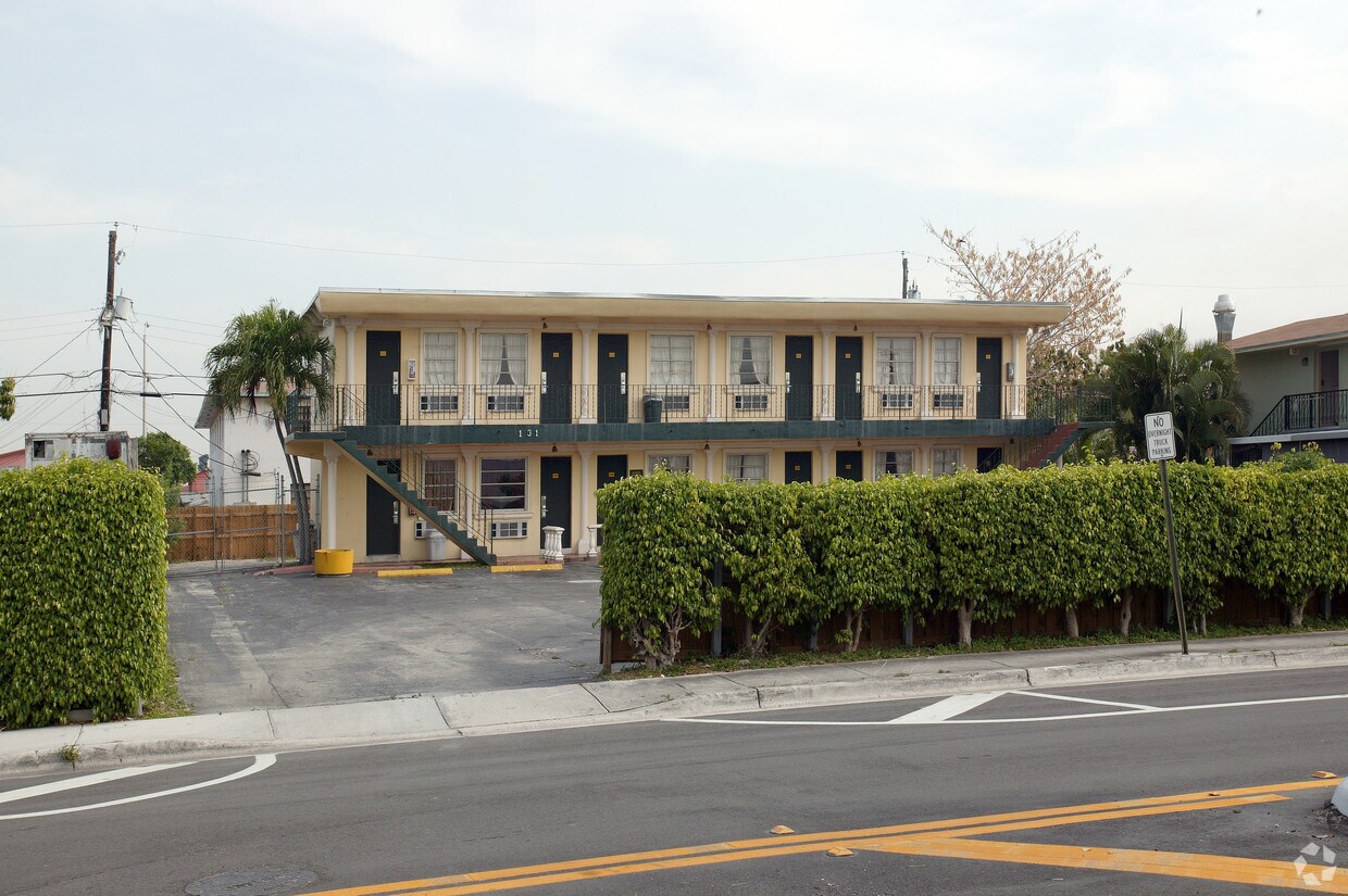 Foto del edificio - 131 W 5th St