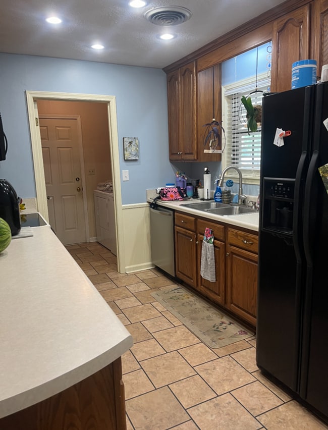 Photo - 103 Cherokee Dr House