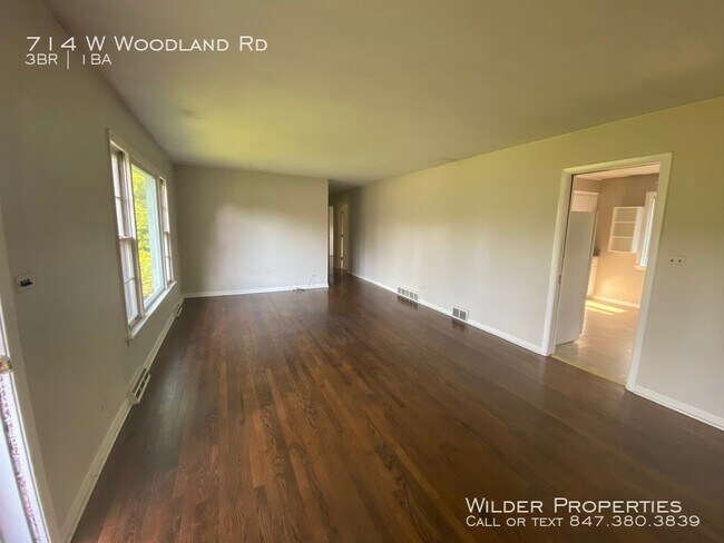 Foto del edificio - 714 W Woodland Rd
