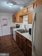 Building Photo - 503 Palmtree Dr