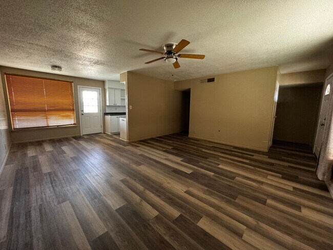 Foto del edificio - Charming and spacious Needles HOME