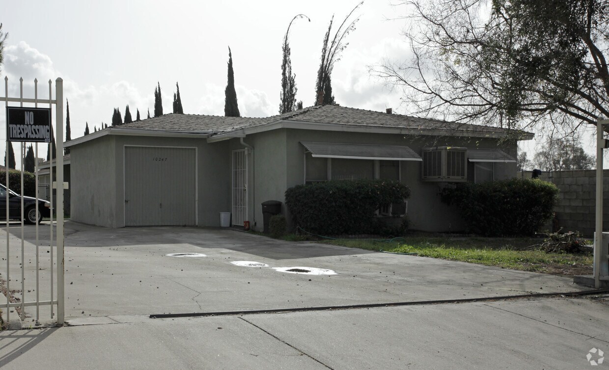 Foto del edificio - 10229-10249 Almond Ave