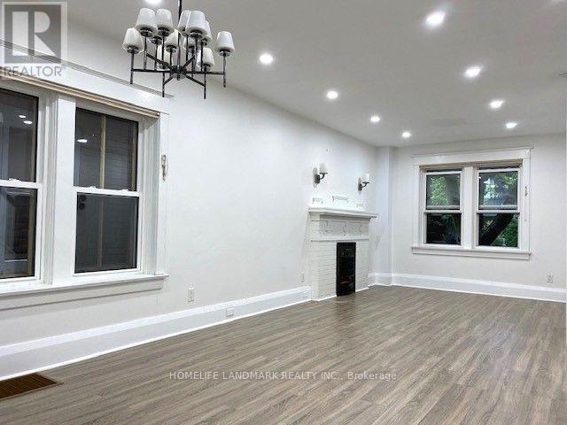 Photo du bâtiment - 16 Forman Ave