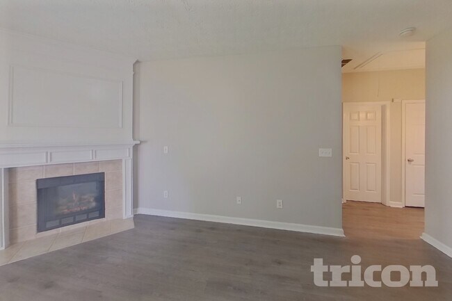 Foto del edificio - 3329 Coach House Ct