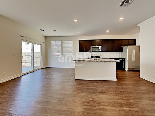 Building Photo - 6146 W Haleh Avenue