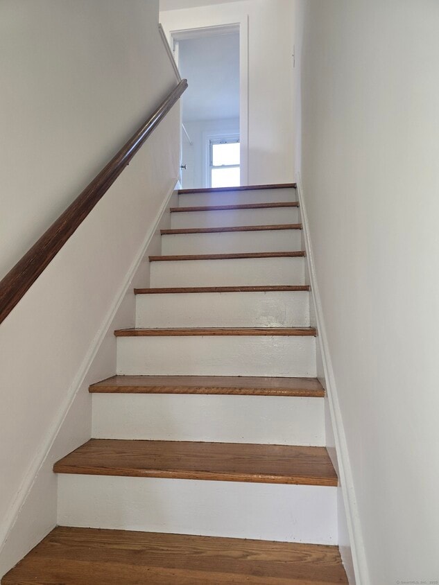 Building Photo - 1 Murray Ave