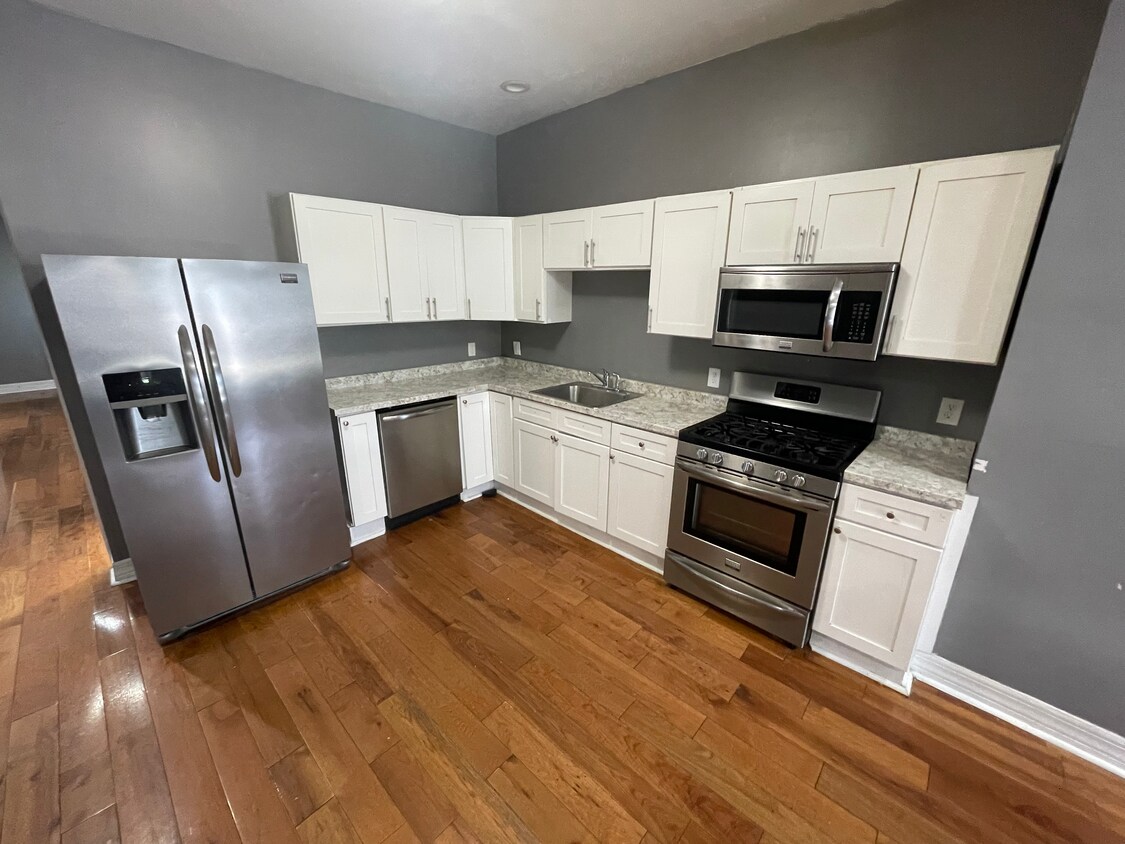 556 Washington Ave, Albany, NY 12203 Apartments in Albany, NY