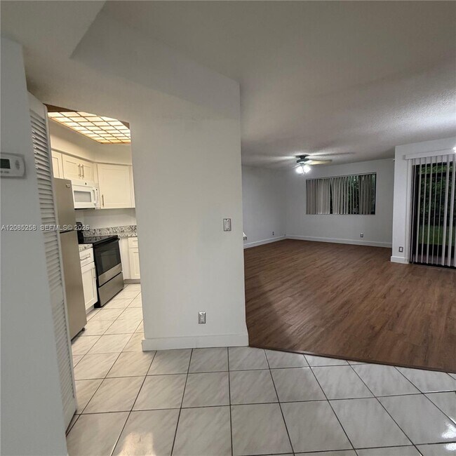 Foto del edificio - 1712 NW 81st Way