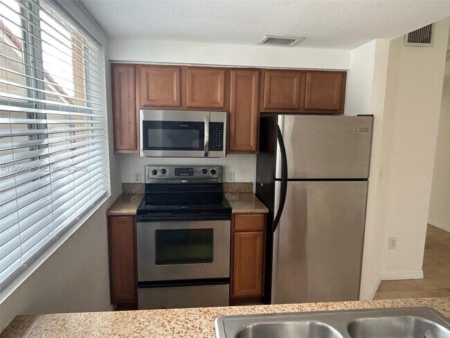 Foto del edificio - 953 SW 10th St