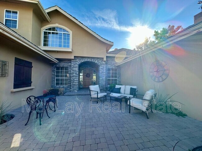 Foto del edificio - 5711 W Linda Ln