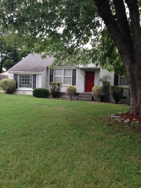 Building Photo - Cozy 2 bedroom/ 1 Bath Home In East Nashvi...