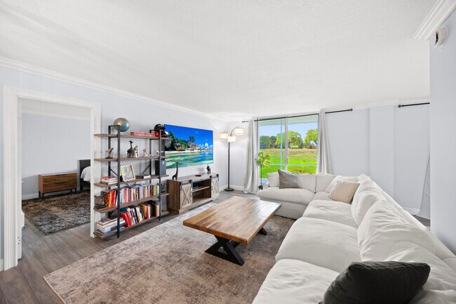 Foto del edificio - 5301 NW 2nd Ave