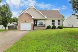 Building Photo - 420 Piney Dr