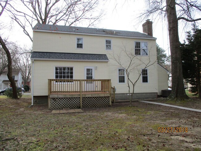 Building Photo - 4 bedroom home